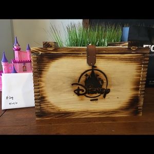 Minnie wooden figure